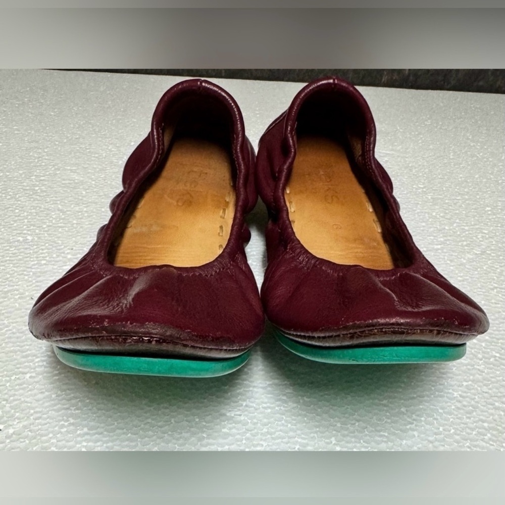 Tieks Women's Size 6 Burgundy Leather Flats